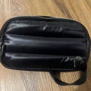 Lululemon Women's Navy and Black Bag